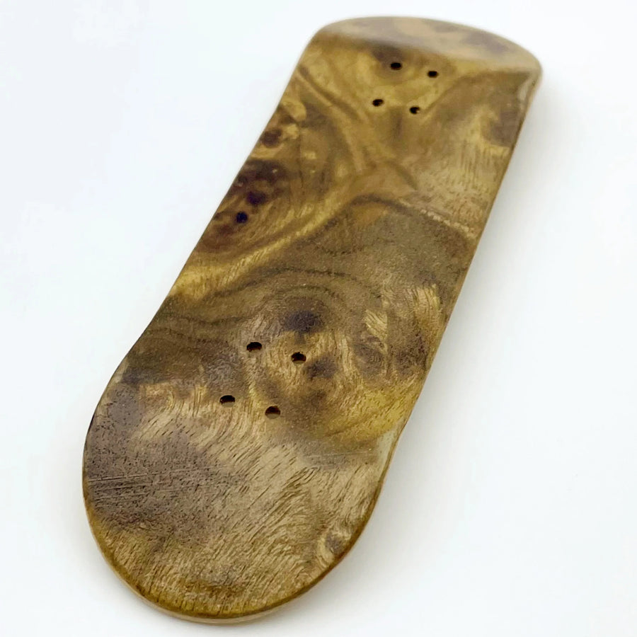 Planche en bois de ronce