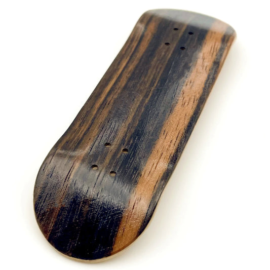 Planche en bois d'ébène